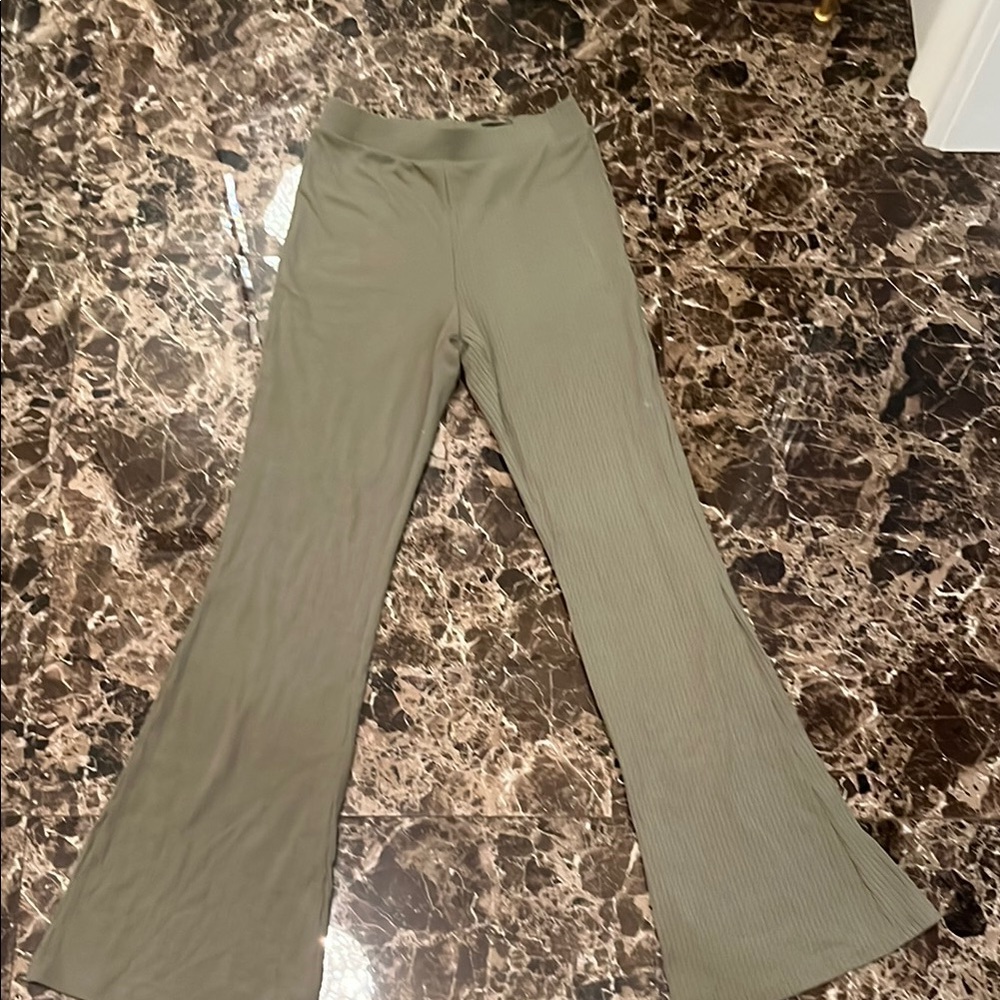 H&M Olive Green Ribbed Garment